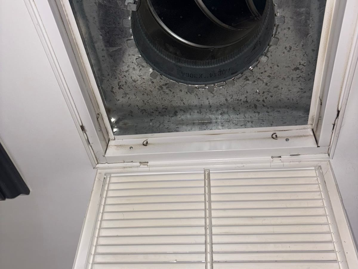 Cleaned air duct box and register after a GB Home Services duct cleaning